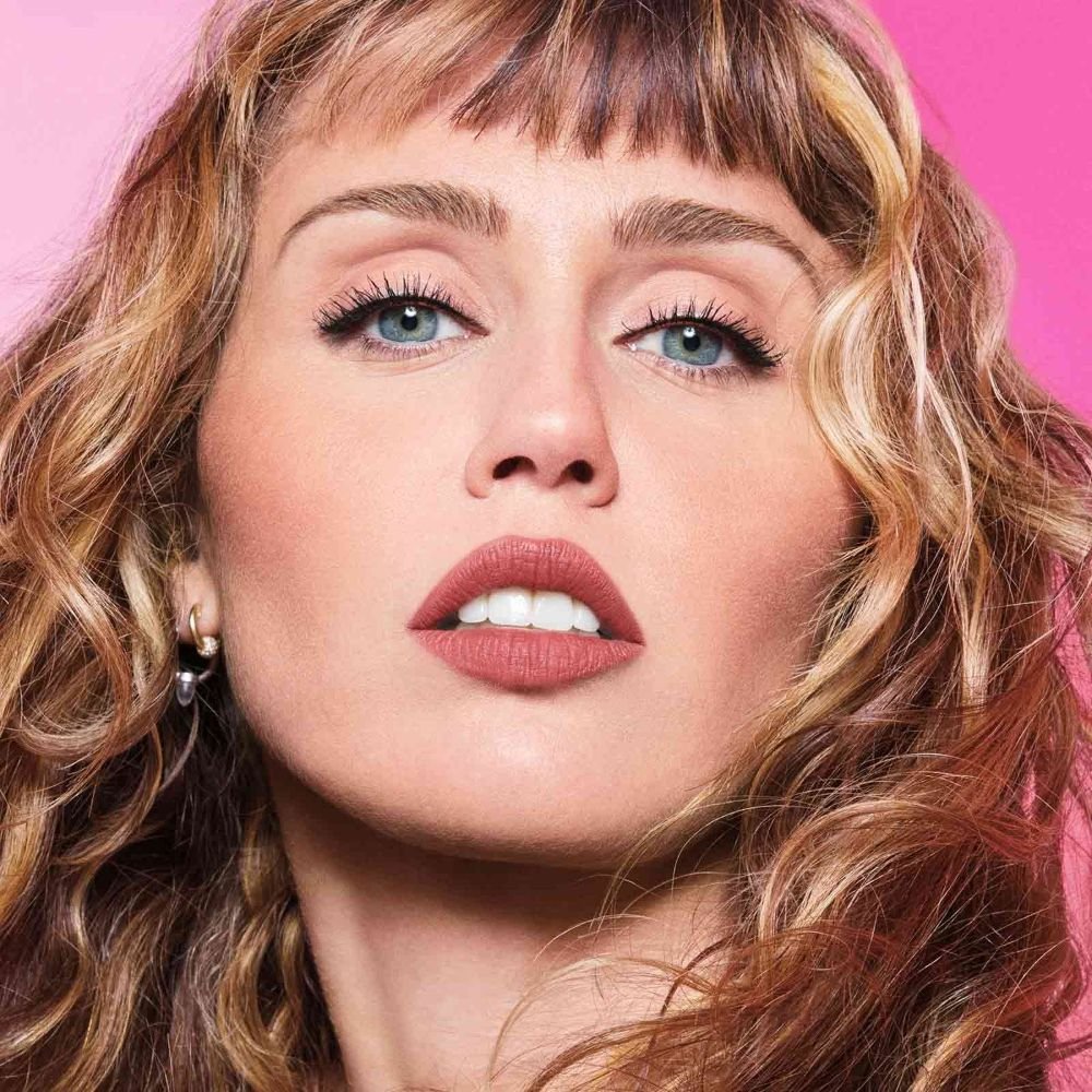 Serum Lipstick ATF Macro Miley carrousel 4